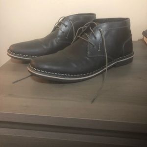 Steve Madden low rise chukka boot